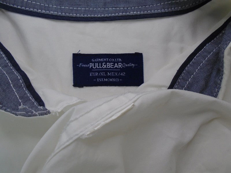 Men's Shirt Pull & Bear. Color: White. Size: XL. Condition: Used.(Very good condition)