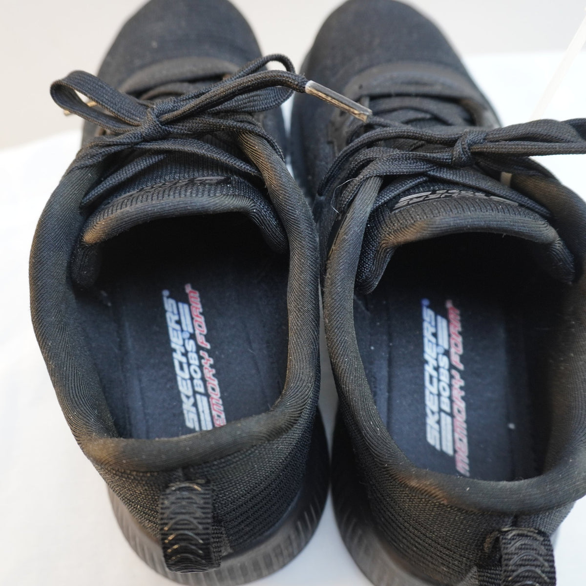 Zapatillas Skechers para Mujer Usadas - Negro, Talla 39
