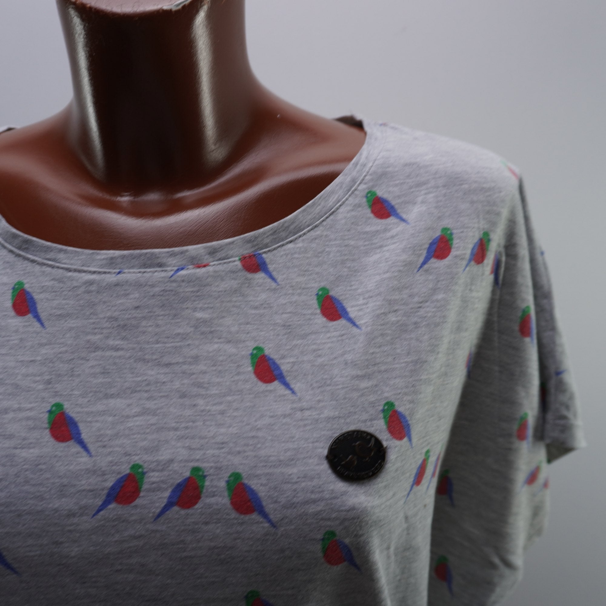 Camiseta de Manga Corta Naketano para Mujer Usada - Gris, XL