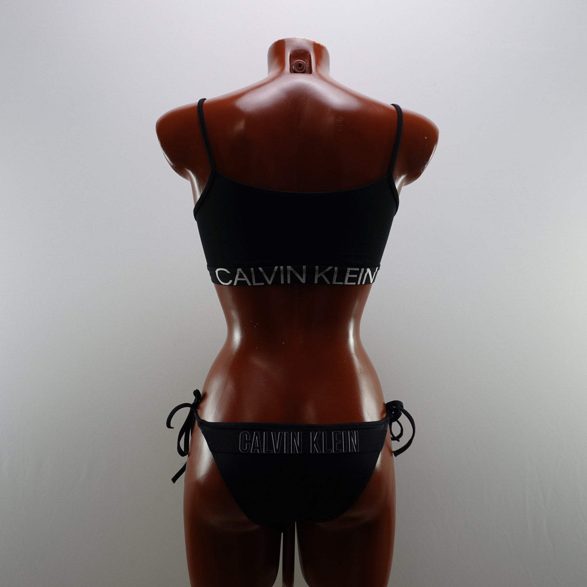 Vestido de Baño Calvin Klein para Mujer Usado - Negro, M