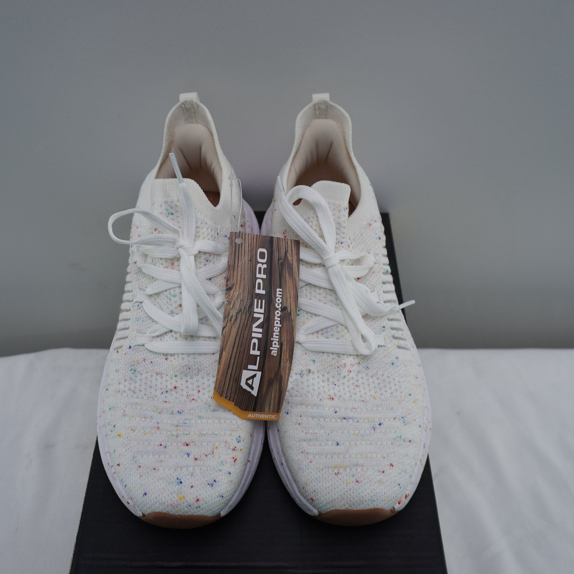 Zapatillas Alpine para Mujeres Usadas - Blancas, Talla 40