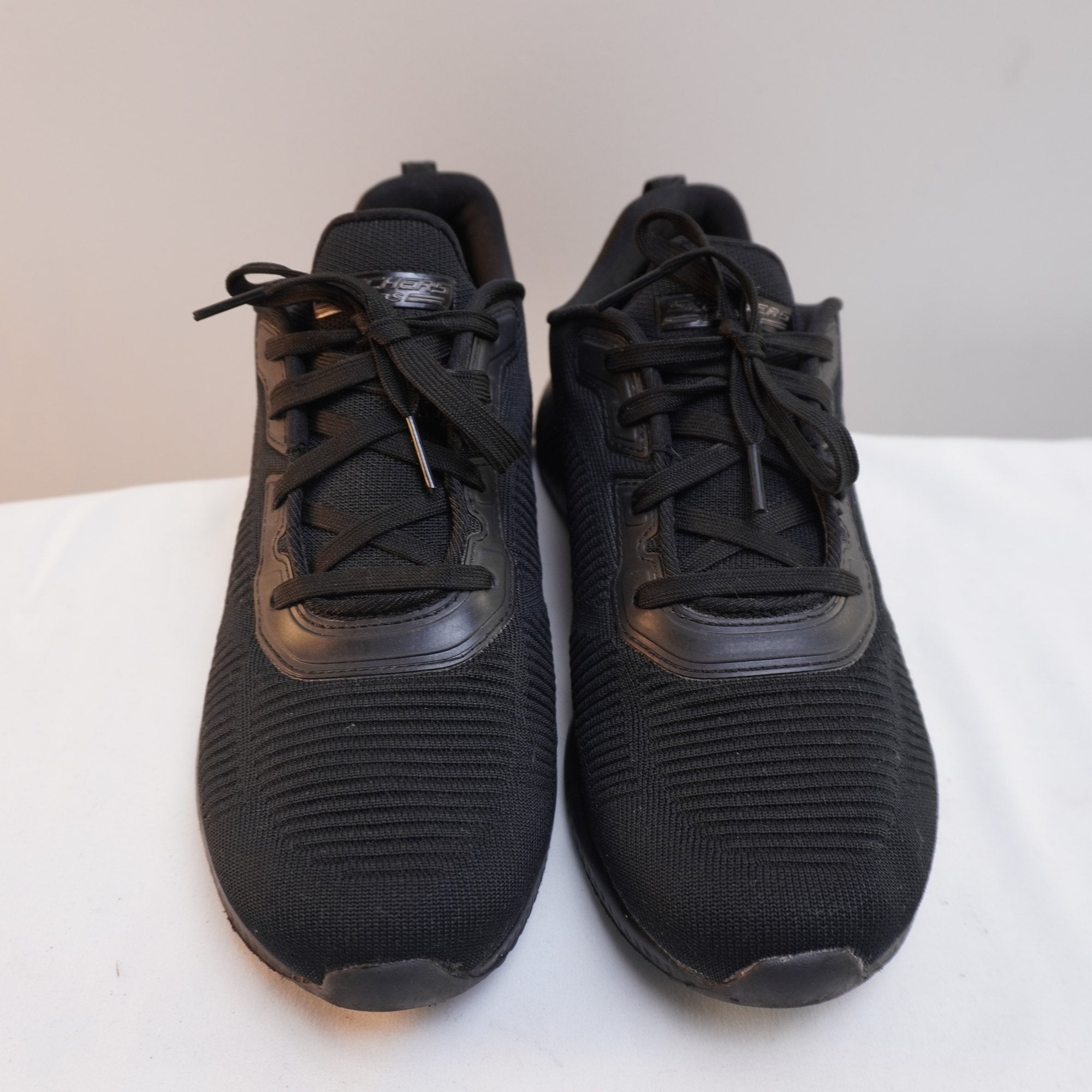 Zapatillas Skechers para Mujer Usadas - Negros, Talla 38