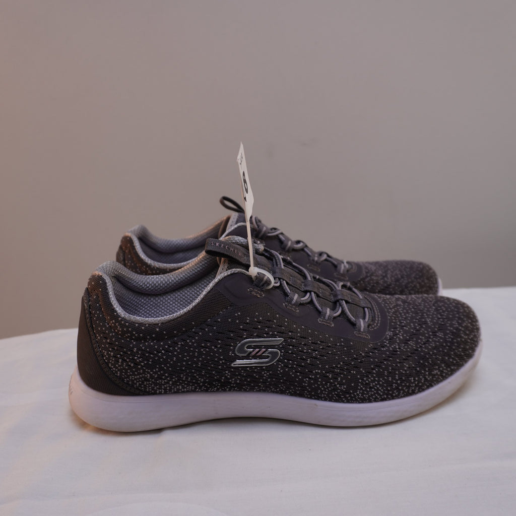 Zapatillas Skechers para Mujer Grises - Talla 38, Usadas en Muy Buen Estado