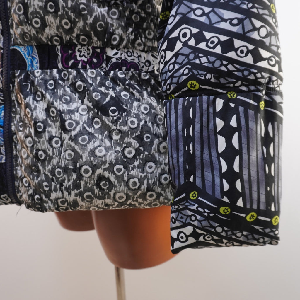 Parka Desigual para Mujer Usada - Multicolor, XL