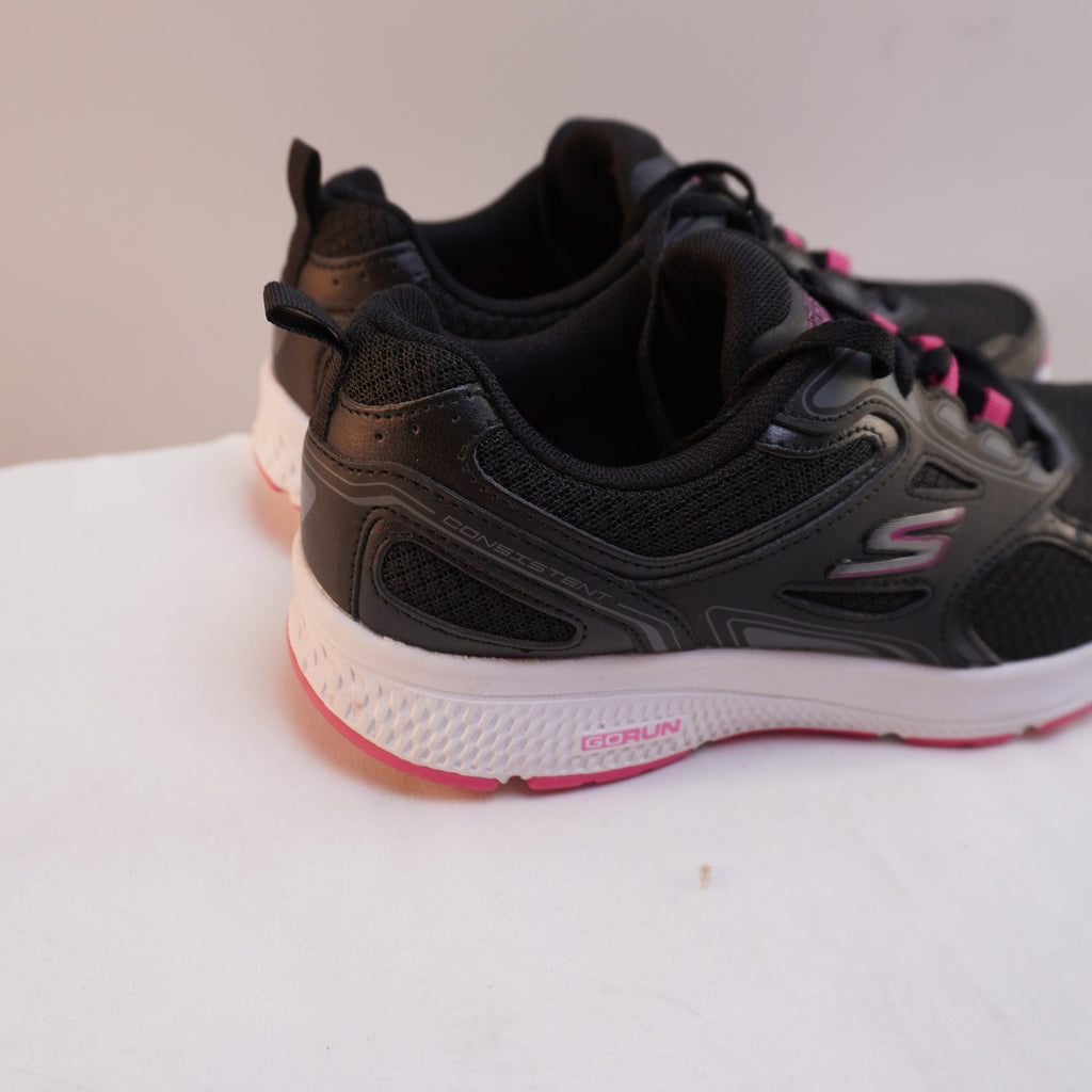 Zapatillas Skechers para Mujer Usadas - Negro, Talla 39
