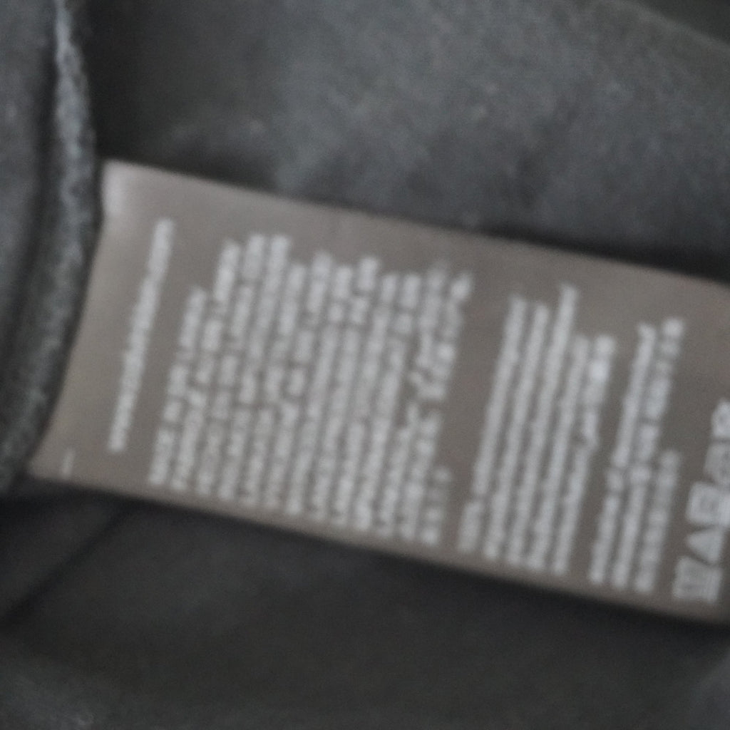 Camiseta de Manga Corta Calvin Klein para Mujer - Negra, XS - Usada en Muy Buen Estado