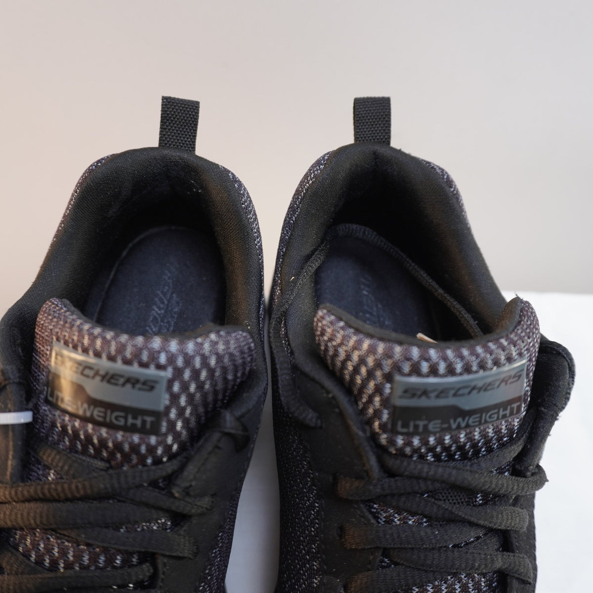 Zapatillas Skechers para Mujer Usadas - Negro, 38