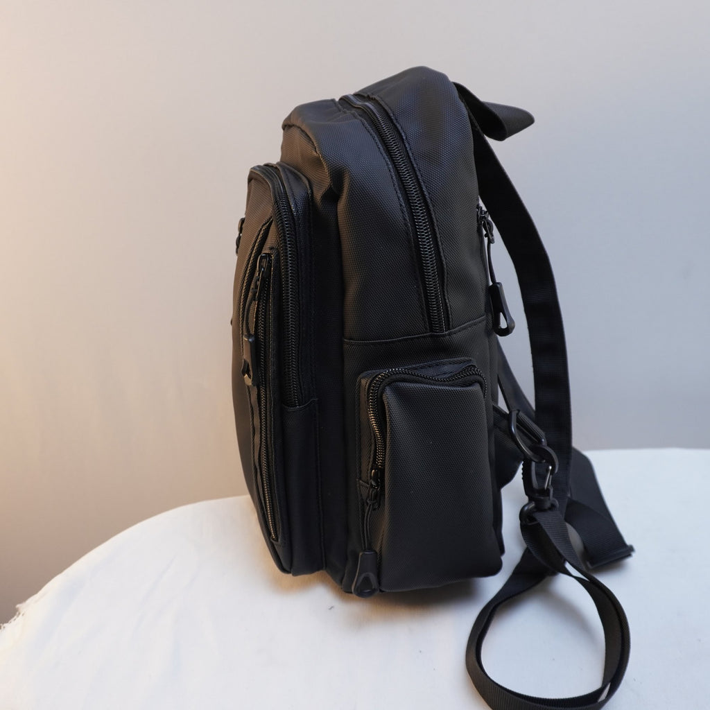 Mochila Italian Style para Mujer Usada - Negra