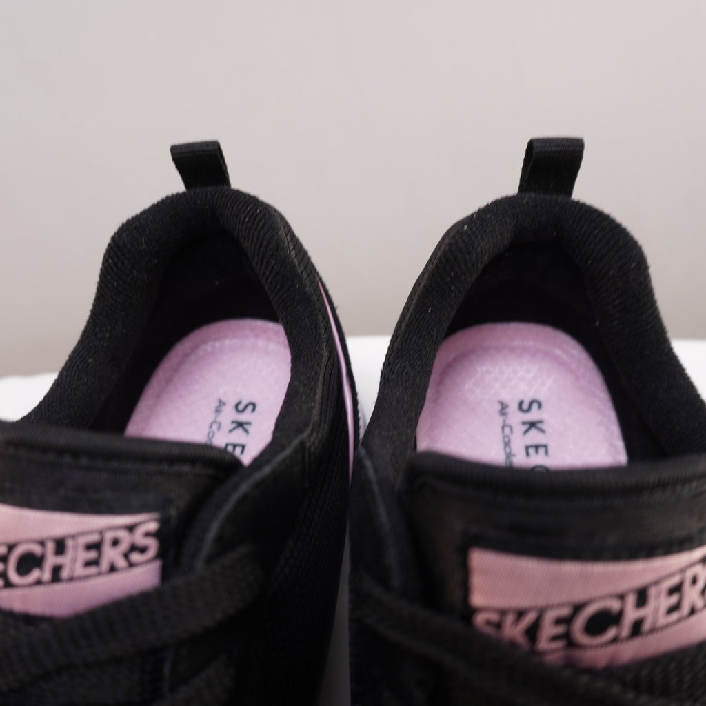 Zapatillas Skechers para Mujer Nuevas - Negros, Talla 39