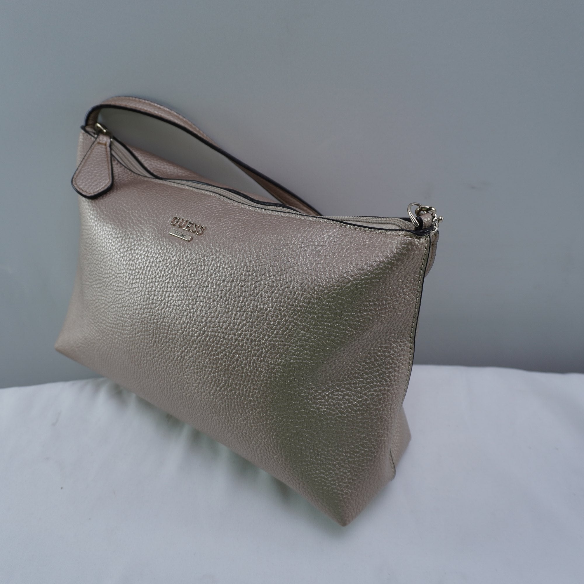 Bolso Baguette Guesstures para Mujer Usado - Rosa, Muy Buen Estado