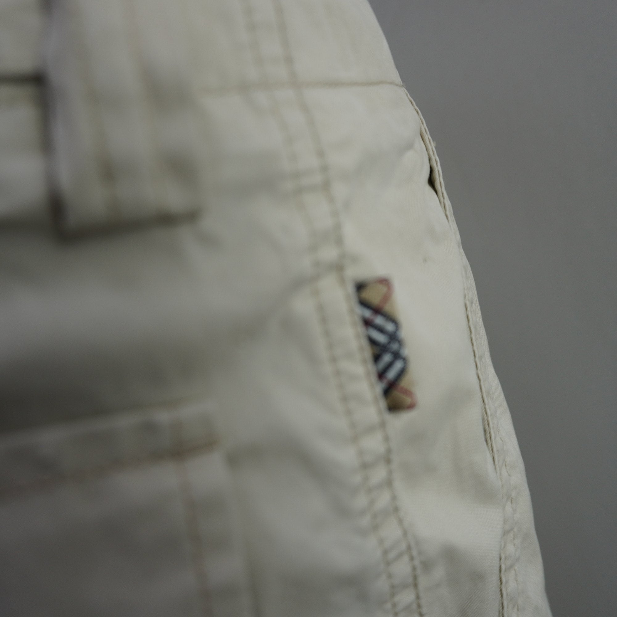 Pantalones Cortos Vaqueros Burberry para Hombre Usados - Beige, L