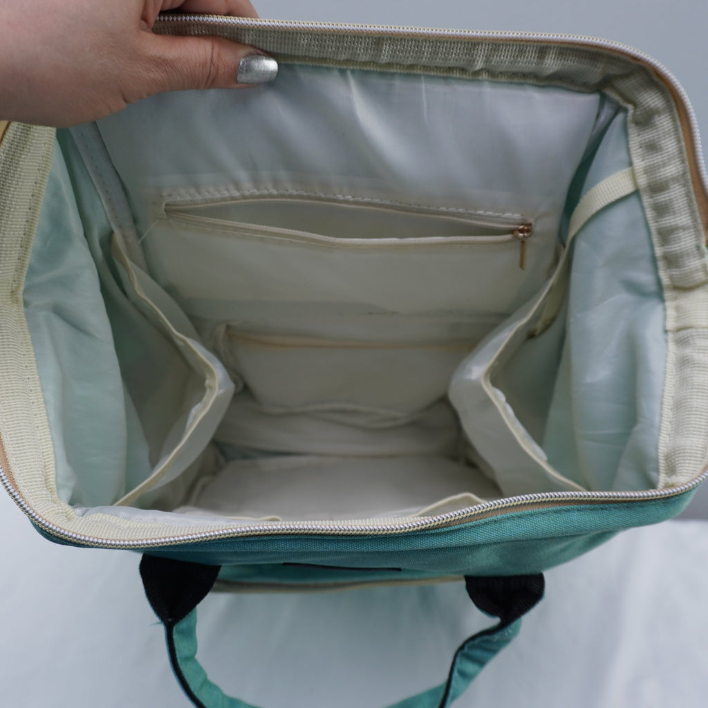 Mochila Atnr para Mujer Usada - Verde en Muy Buen Estado