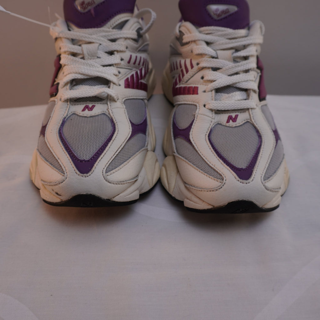 Zapatillas New Balance para Mujer Usadas - Blancas, Talla 38.5