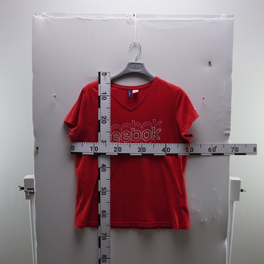 Camiseta de Manga Corta Reebok para Mujer - Roja, XL, Usada en Muy Buen Estado