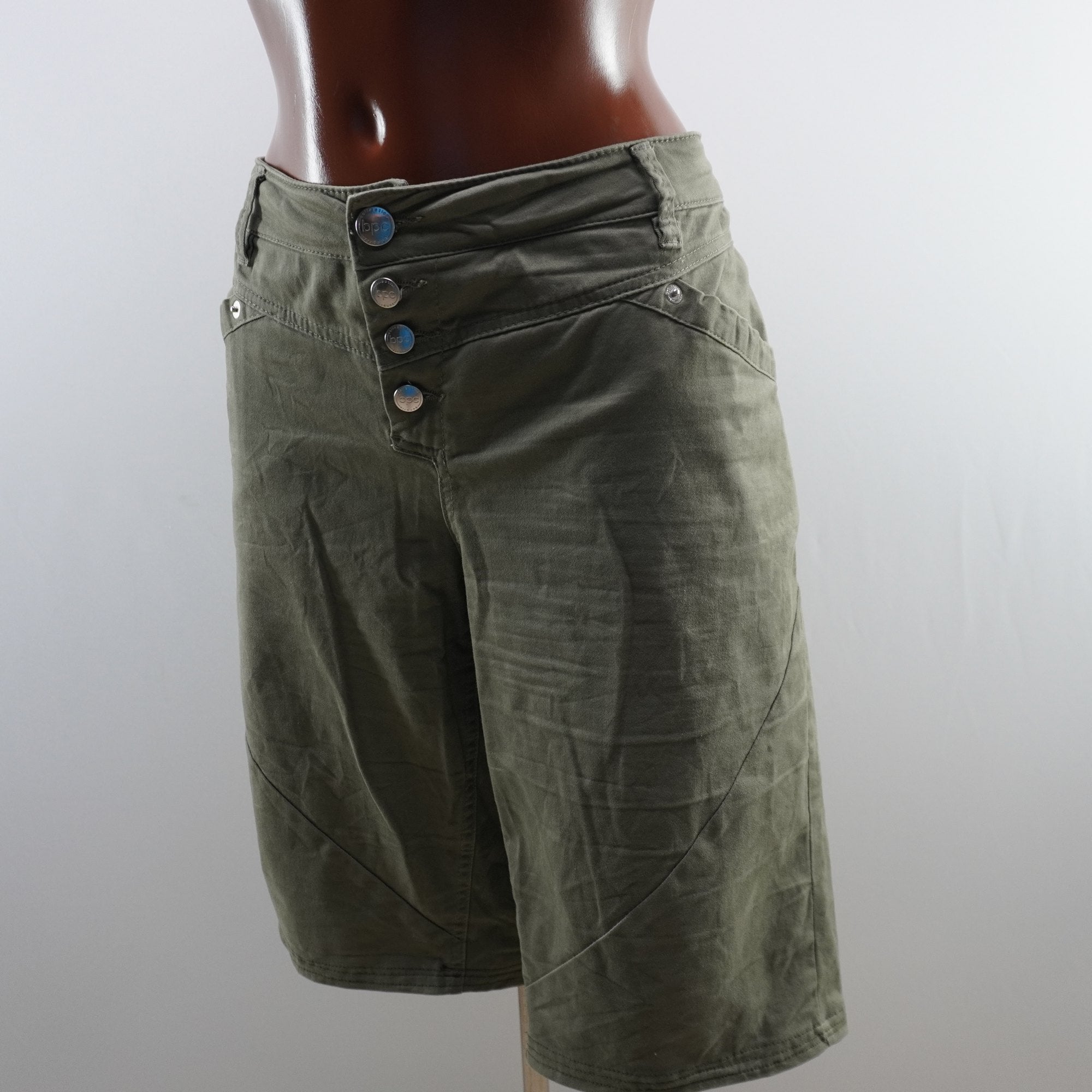 Pantalones Cortos BPC para Mujer Usados - Verde, XXL