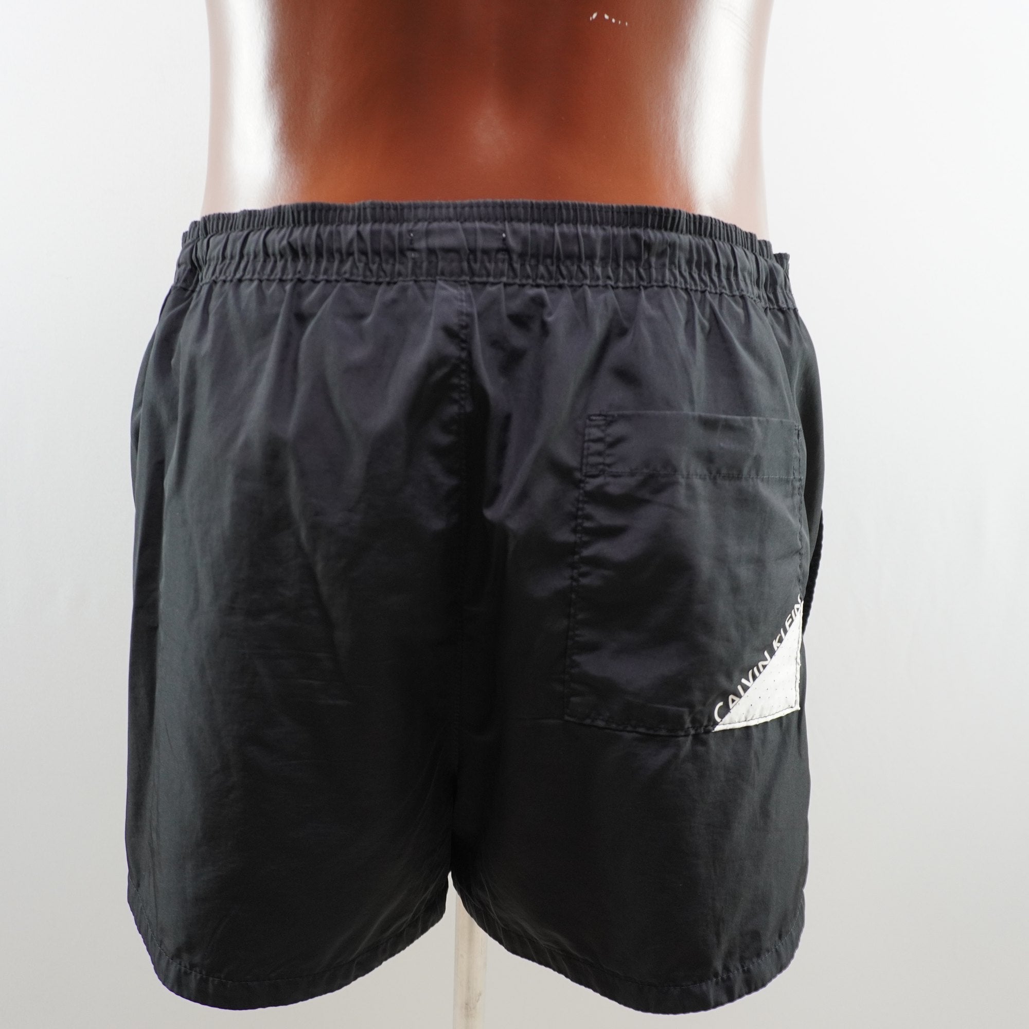Bermudas Calvin Klein para Hombre Usadas - Negro, Muy Buen Estado