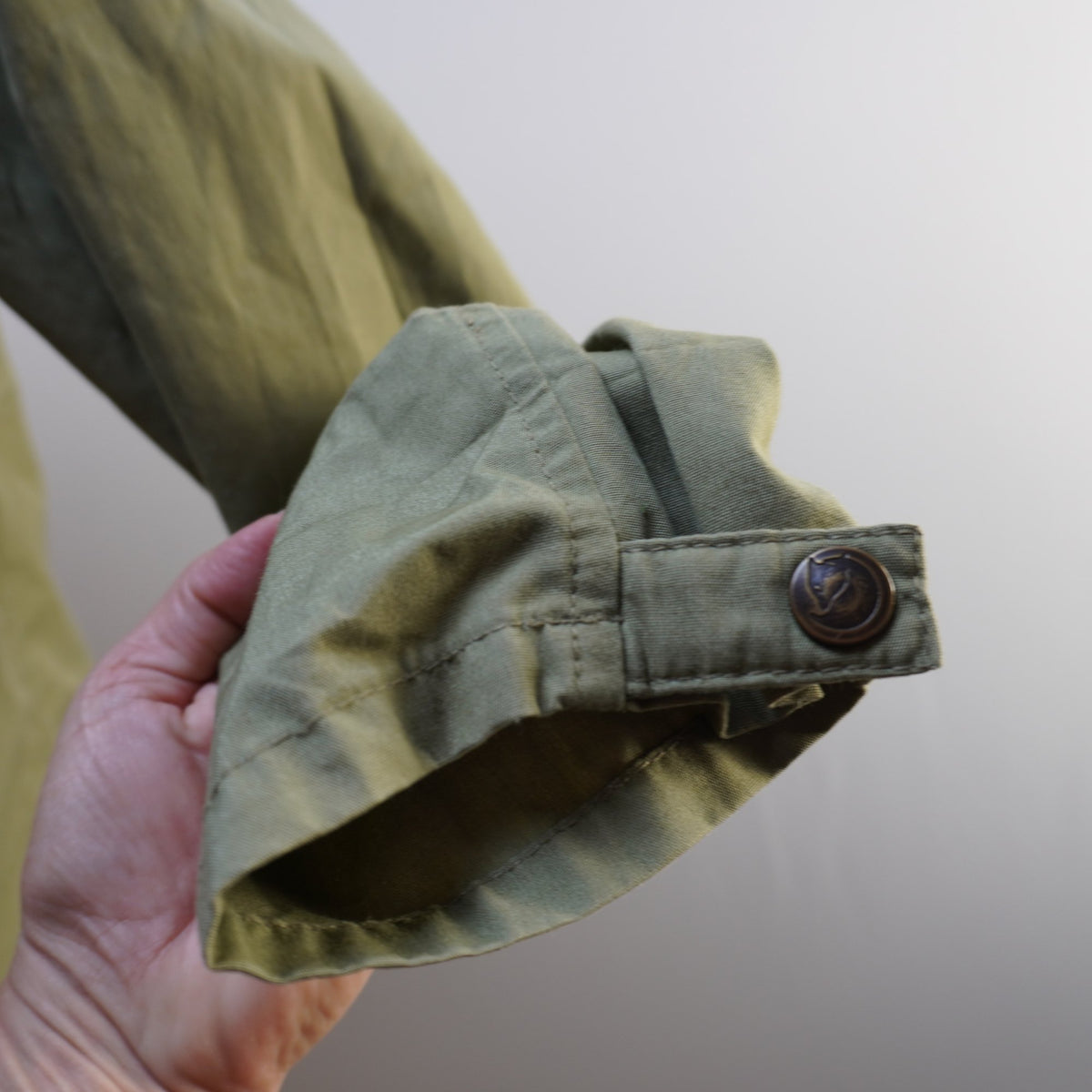Parka Fjallraven para Mujer Usada - Verde, M