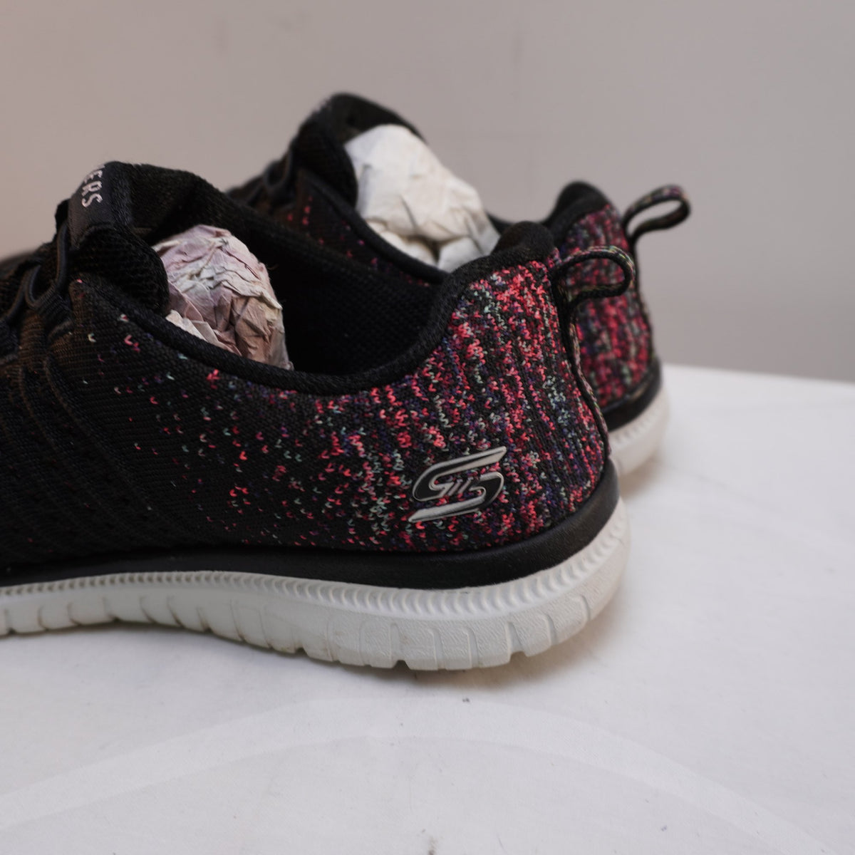 Zapatillas Skechers para Mujer Usadas - Negro, Talla 38