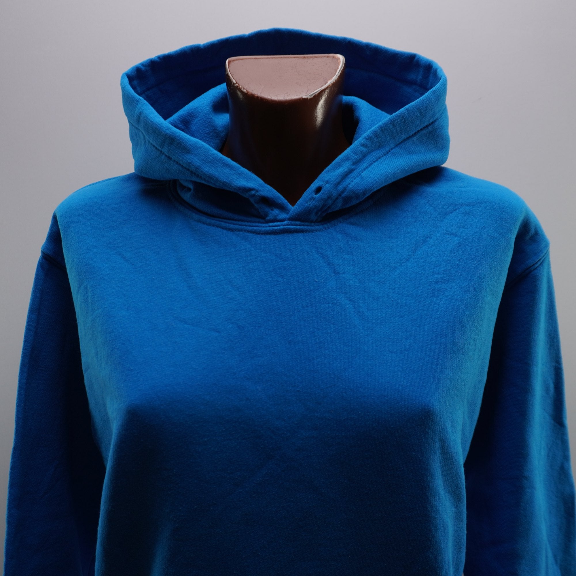 Sudadera con Capucha para Mujer - Negra, Usada en Muy Buen Estado