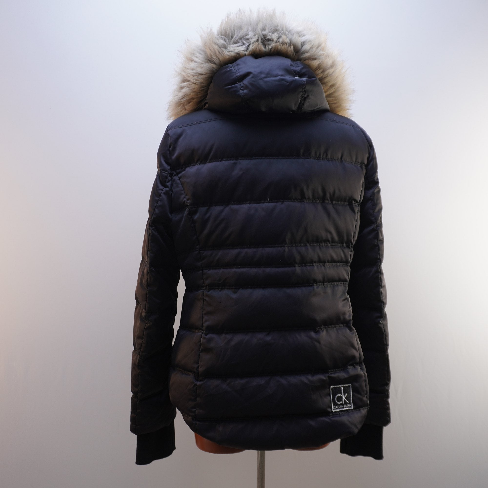 Parka Calvin Klein para Mujer Usada - Negra, XL