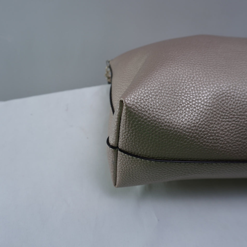 Bolso Baguette Guesstures para Mujer Usado - Rosa, Muy Buen Estado