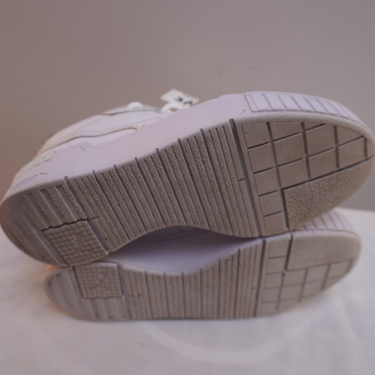 Zapatillas Puma para Mujer Usadas - Blanco, Talla 38