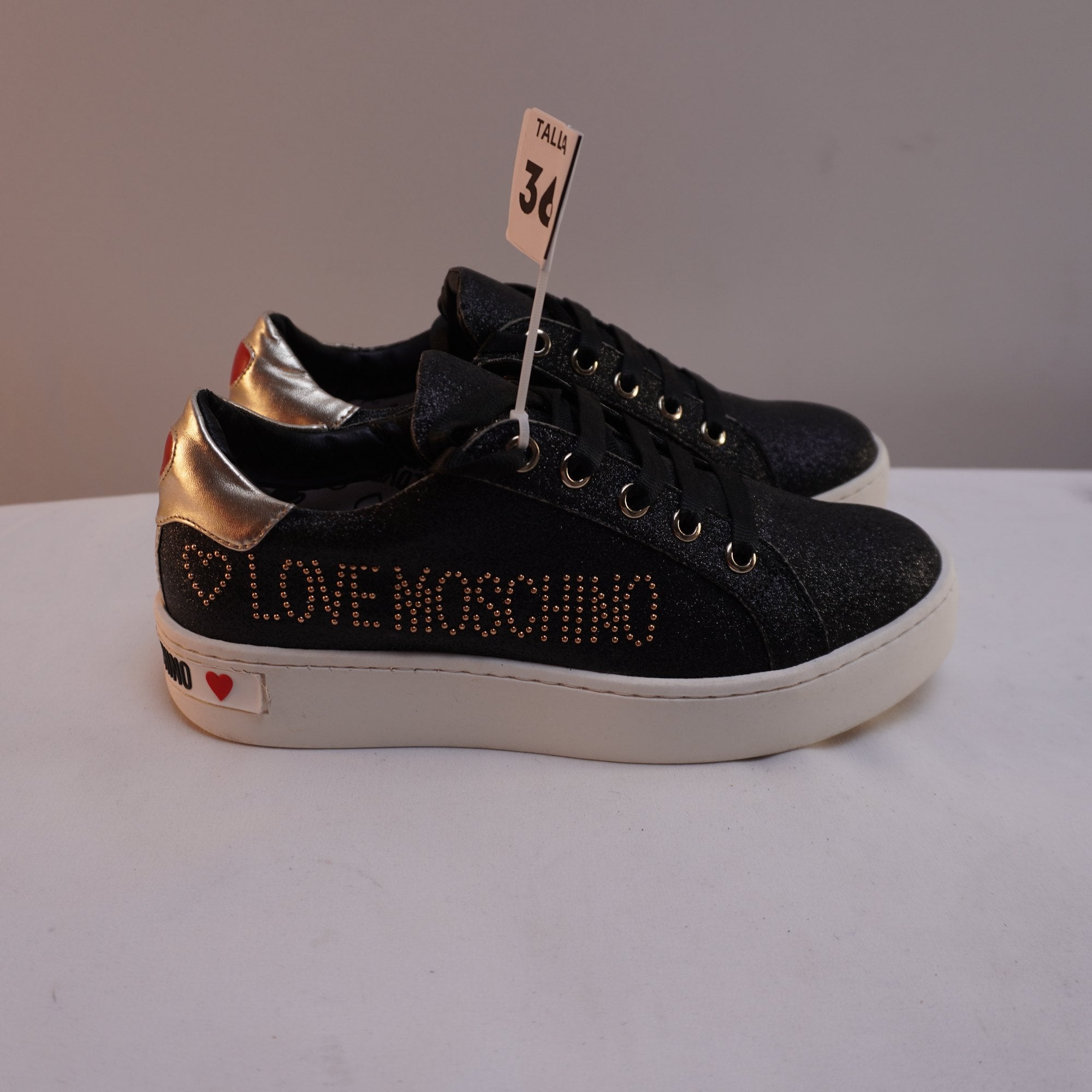 Zapatillas Moschino para Mujer Usadas - Negros, Talla 36