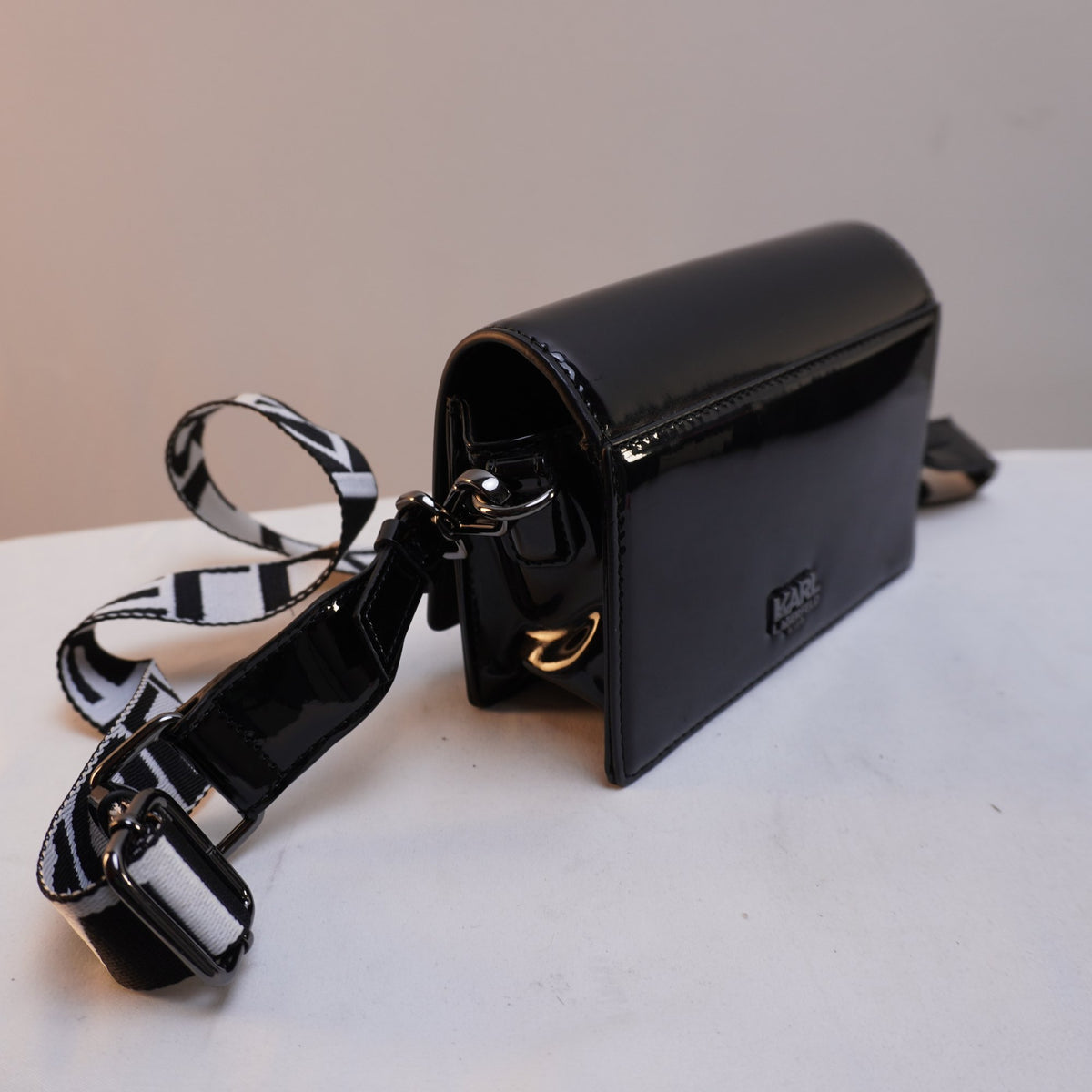 Bolso Baguette Karl Lagerfeld para Mujer Usado - Negro