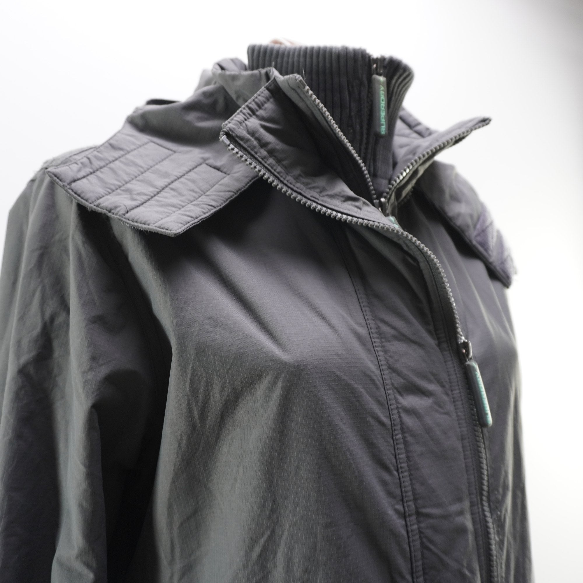 Chaqueta Deportiva Superdry para Hombre Usada - Gris, XL