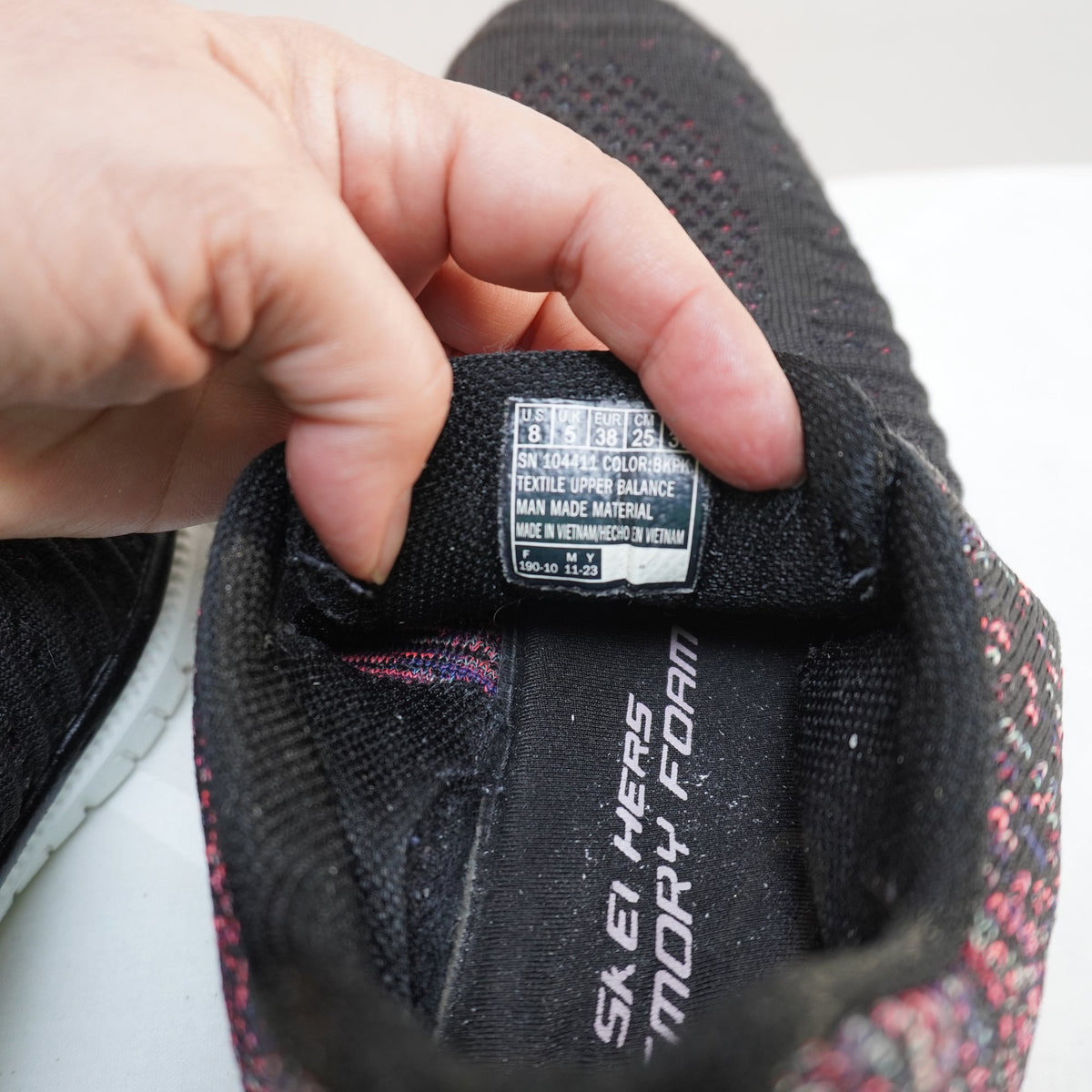 Zapatillas Skechers para Mujer Usadas - Negro, Talla 38