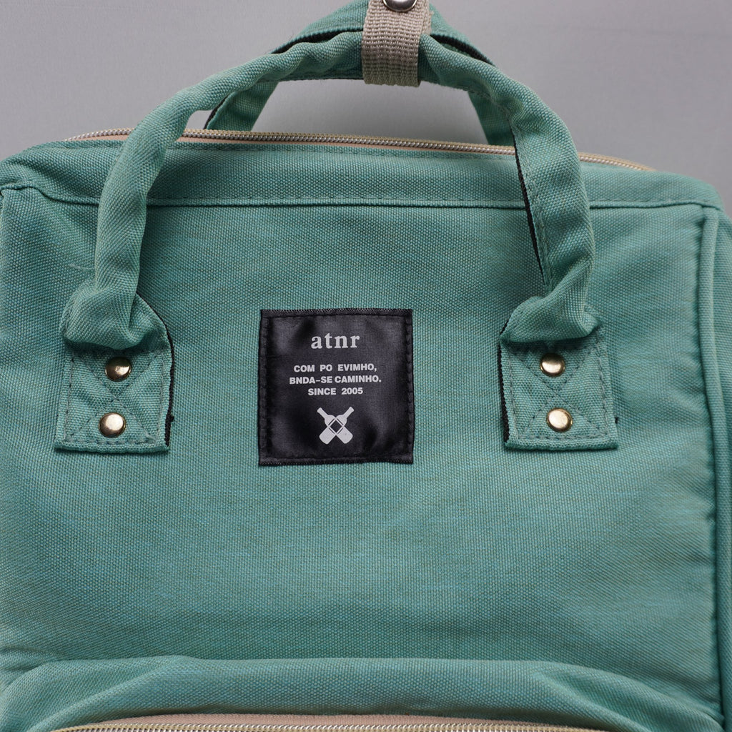 Mochila Atnr para Mujer Usada - Verde en Muy Buen Estado