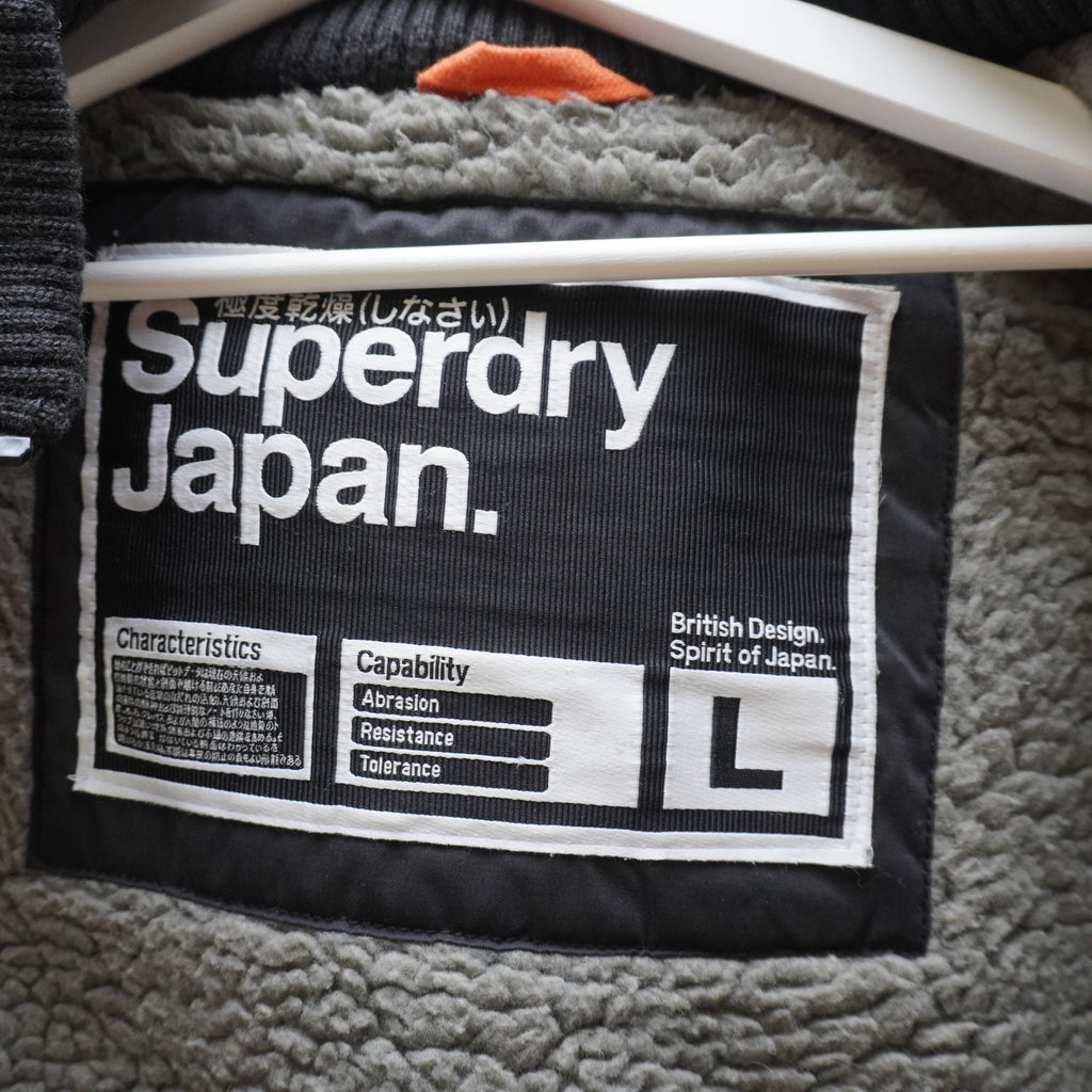 Parka Superdry para Hombre Usada - Grande (L), Muy Buen Estado