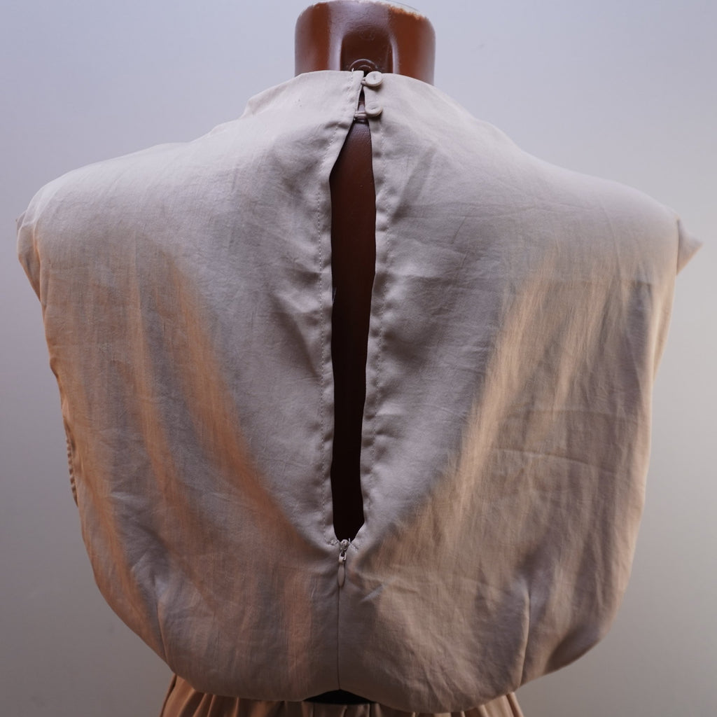 Mono Amisu para Mujer Usado - Beige, L