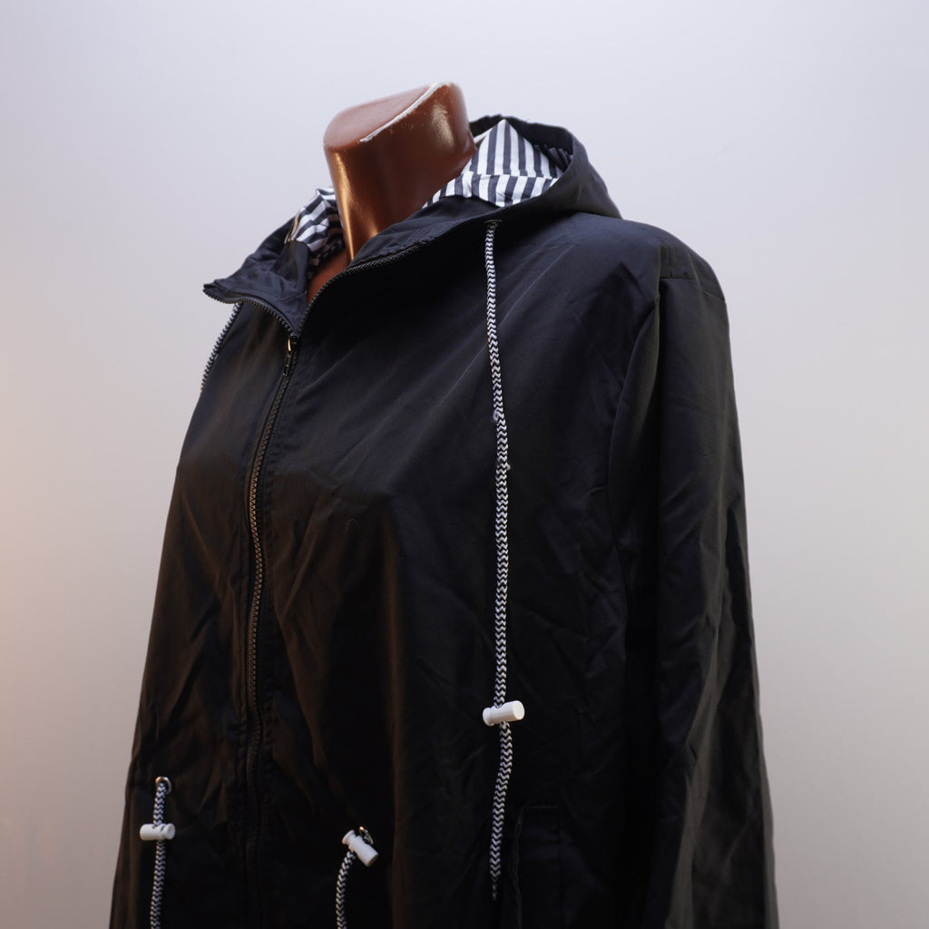 Parka Italian Style para Mujer Usada - Negra, XXXL
