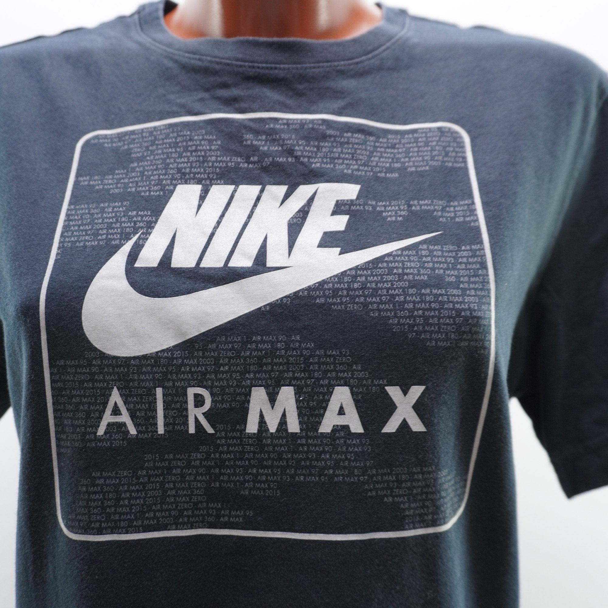 Camiseta de Manga Corta Nike para Mujer Usada - Negra, L