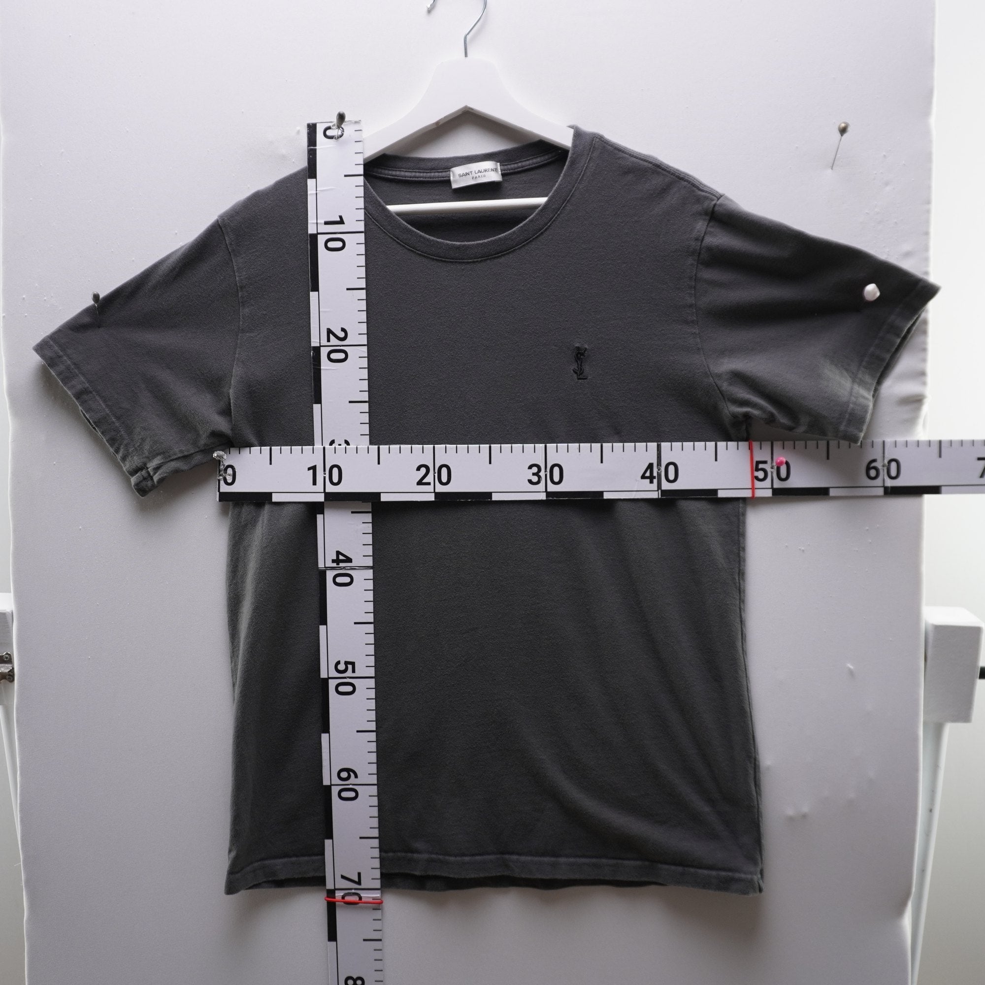 Camiseta de Manga Corta Yves Saint Laurent para Mujer - Gris, M, Usada en Muy Buen Estado