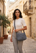 Bolso Baguette Italian Style para Mujer Usado - Gris