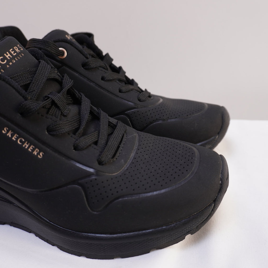 Zapatillas Skechers para Mujer Usadas - Negro, Talla 38