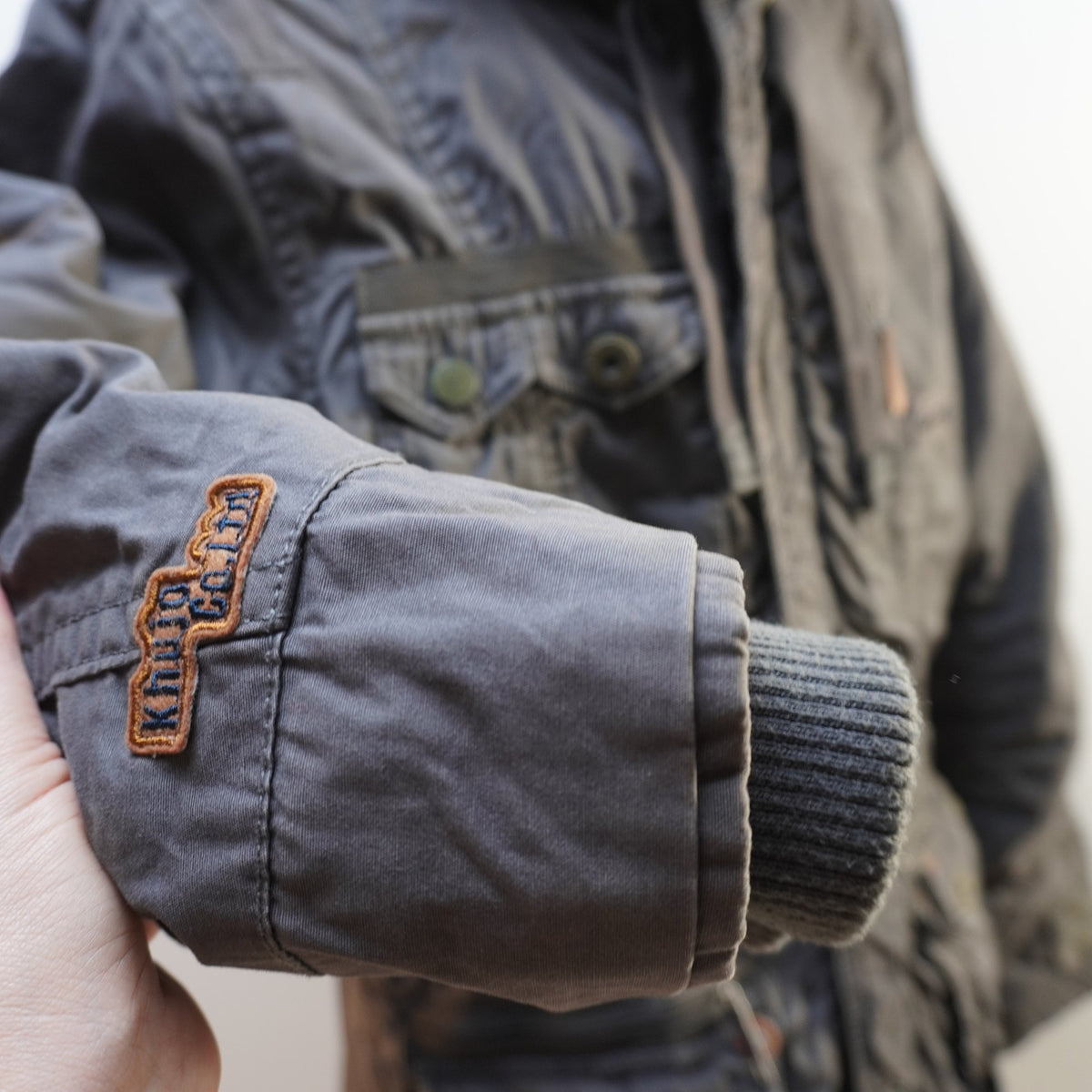 Parka Khujo para Hombre Usada - Gris, XXL