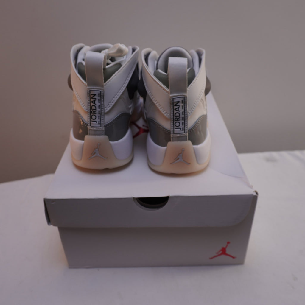 Zapatillas Jordan para Hombre Usadas - Blancas, Talla 39