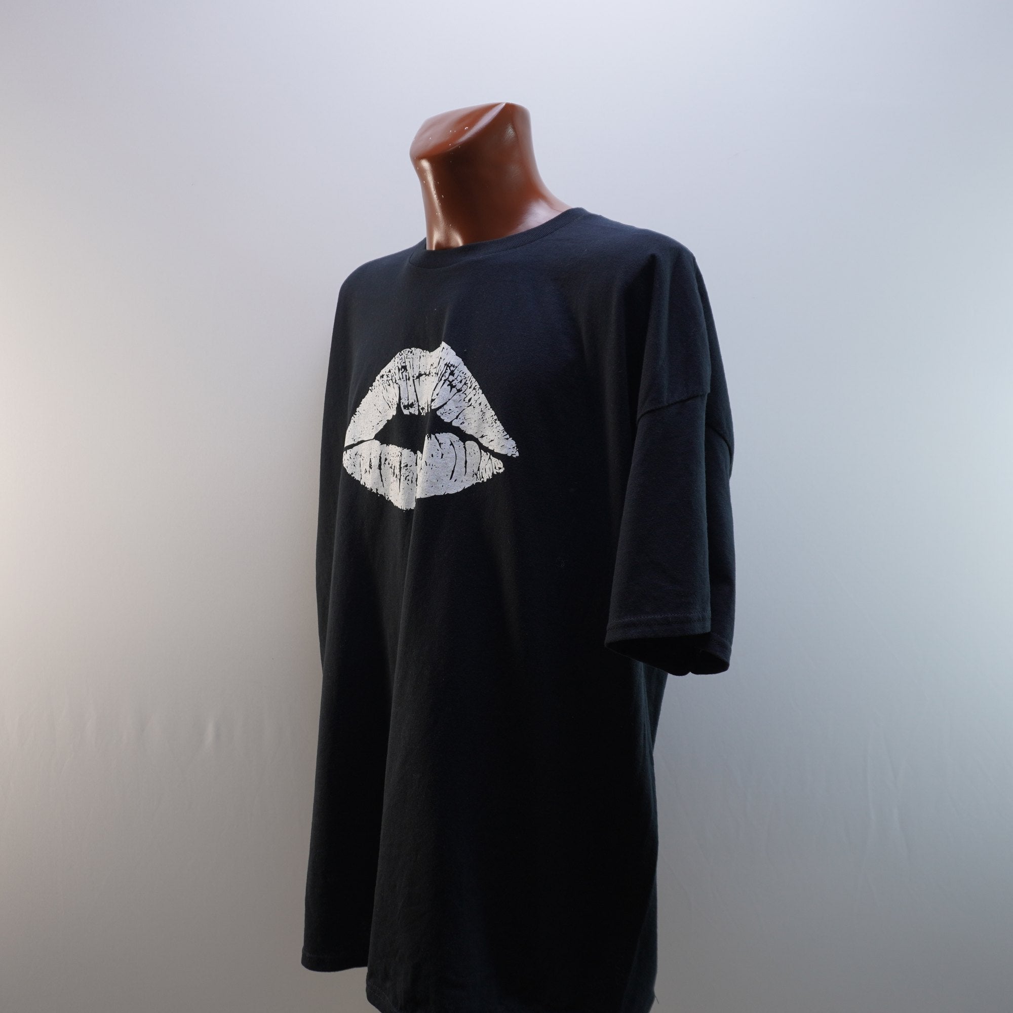 Camiseta de Manga Corta Negra para Hombre - 4XL, Usada en Muy Buen Estado