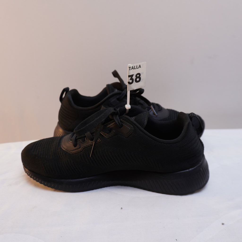 Zapatillas Skechers para Mujer Usadas - Negro, Talla 38