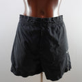 Bermudas Nike para Mujer Usadas - Negro, L