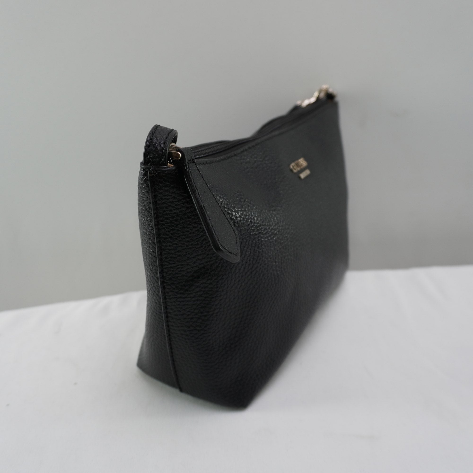 Bolso Baguette Guess para Mujer Usado - Negro, Muy Buen Estado