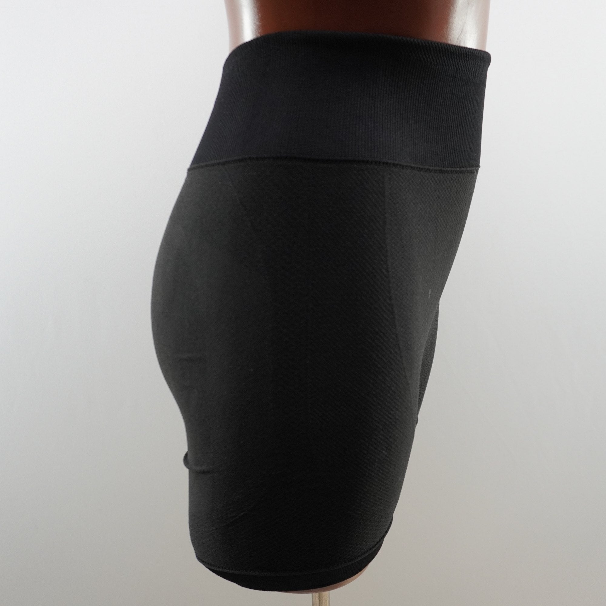 Pantalones Cortos Estilo Legging Italian Style para Mujer Usados - Negro, M