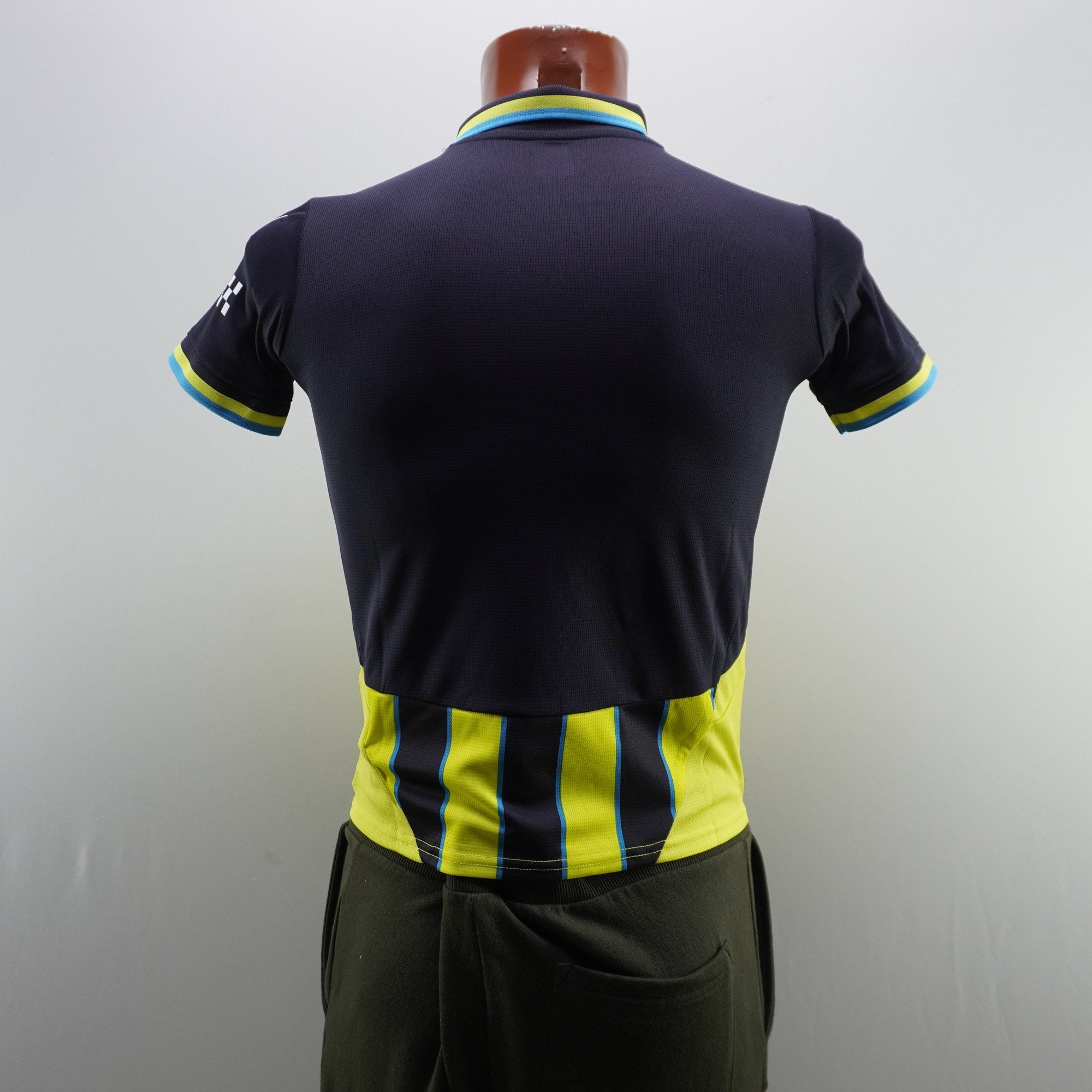 Camiseta de Manga Corta Puma Manchester para Niños Usada - Negra, Talla 152