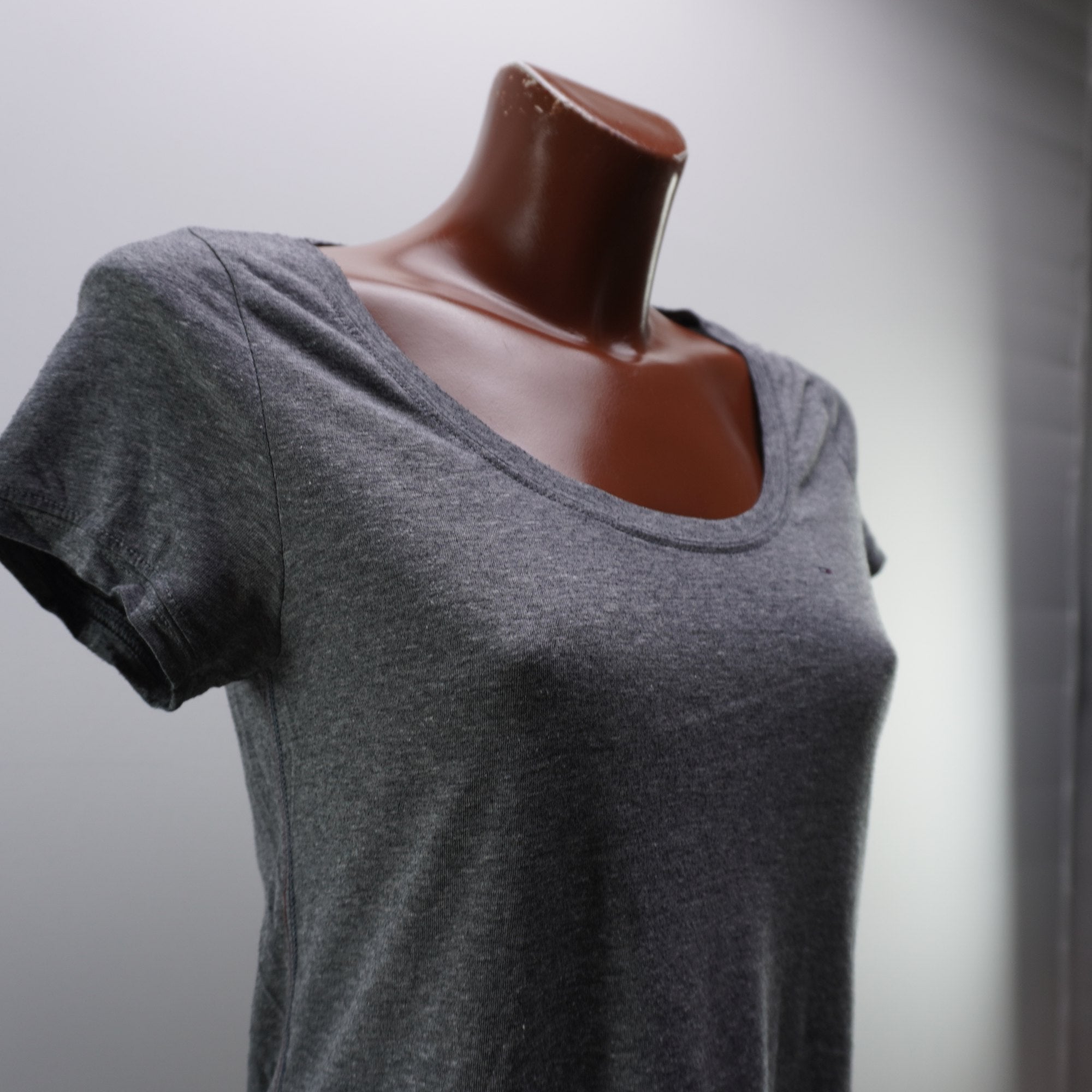 Camiseta Tommy Hilfiger para Mujer Usada - Gris, S