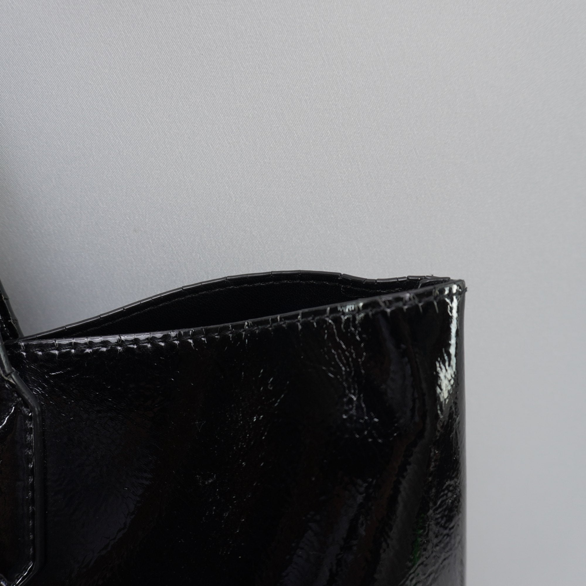 Bolso Baguette Guess para Mujer Usado - Negro
