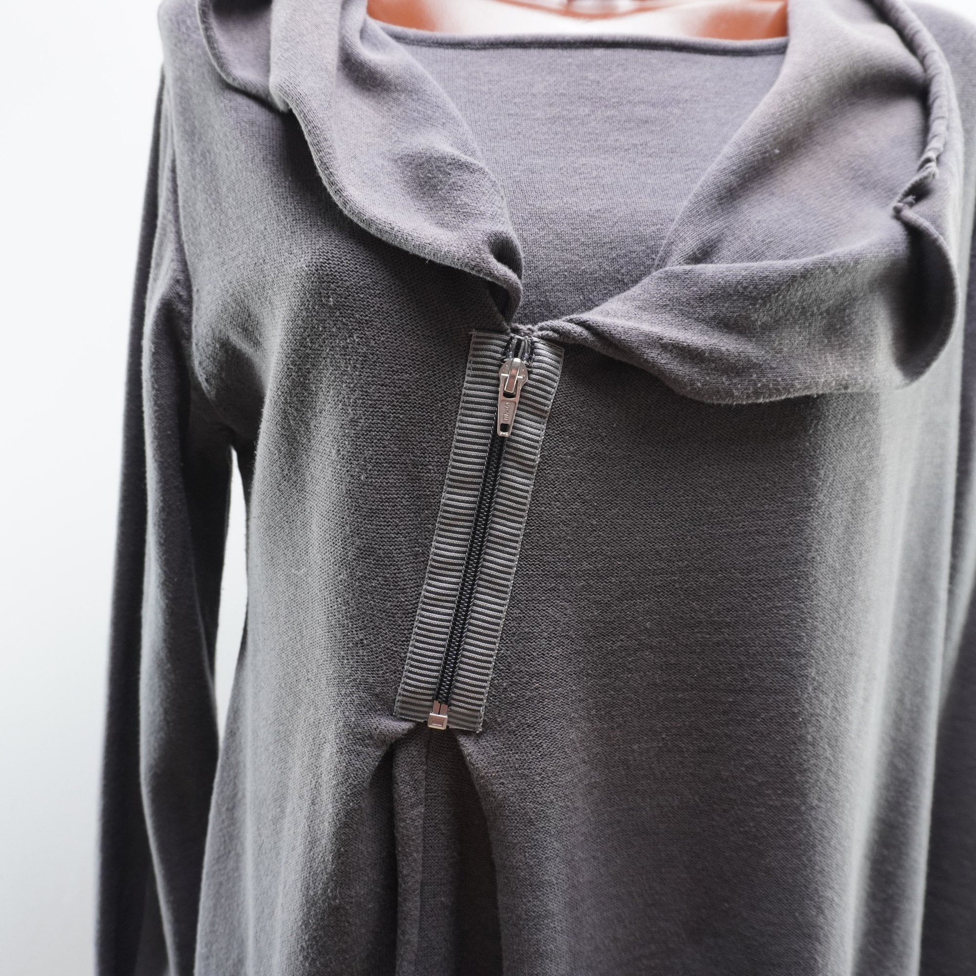 Suéter Singular para Mujer Usado - Gris, Pequeño (S)