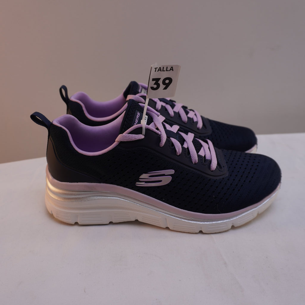 Zapatillas Skechers para Mujer Usadas - Azul Marino, Talla 39